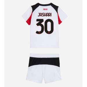 AC Milan Ardon Jashari #30 Jalkapallovaatteet Lasten Vieraspeliasu 2025-26 Lyhythihainen (+ Lyhyet housut)